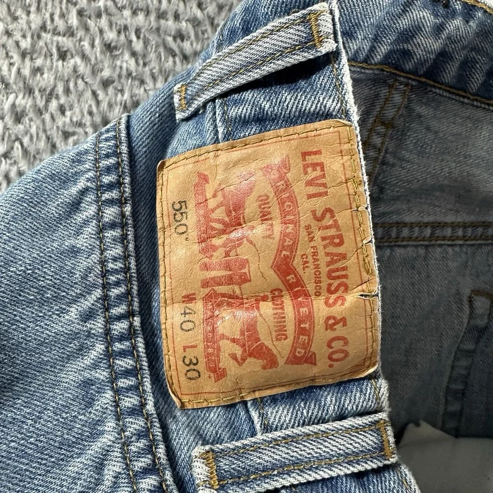 VINTAGE Levi's 550‎ Jeans Mens 40x30 Light Wash Distressed Fading